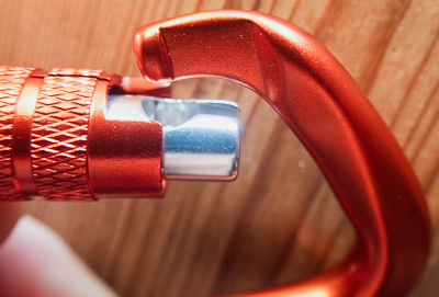 2アクションで開けるピン